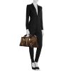 Versace handbag in brown leather - Detail D2 thumbnail