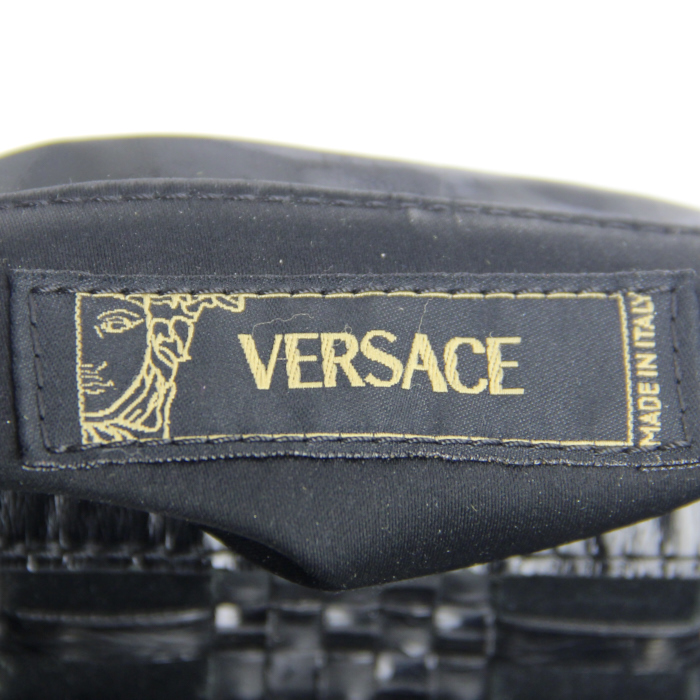 Versace Madonna Boston handbag in black patent leather and black suede - Detail D3