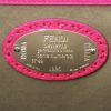 Bolso de mano Fendi Selleria en cuero granulado rosa - Detail D3 thumbnail