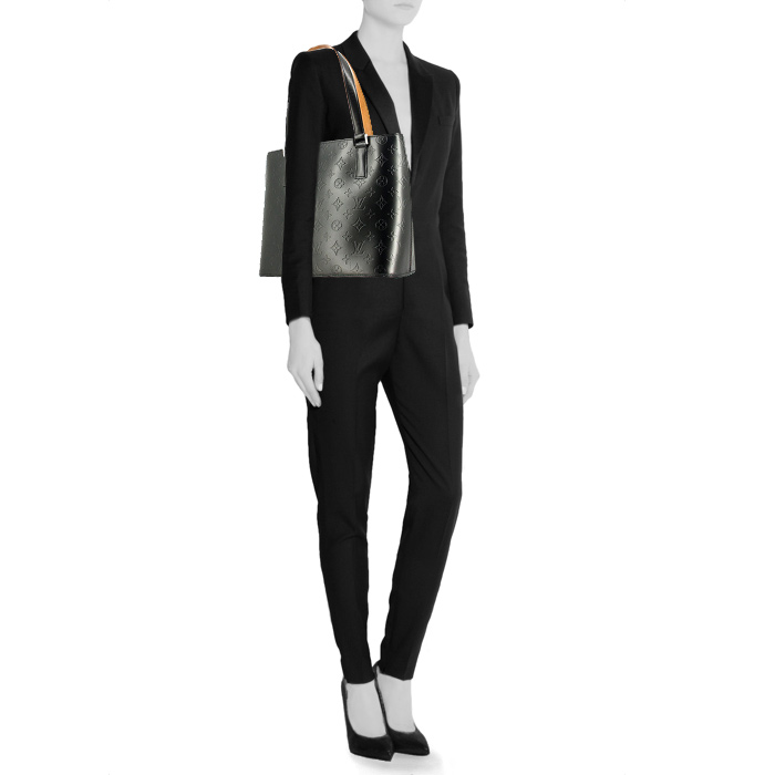 Bolso de mano Louis Vuitton Stockton en cuero Monogram azul - Detail D1