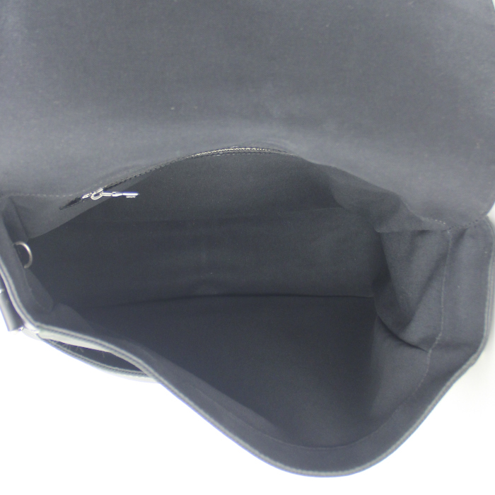 Sac bandoulière Louis Vuitton Viktor en cuir taiga noir et toile vert-foncé - Detail D2