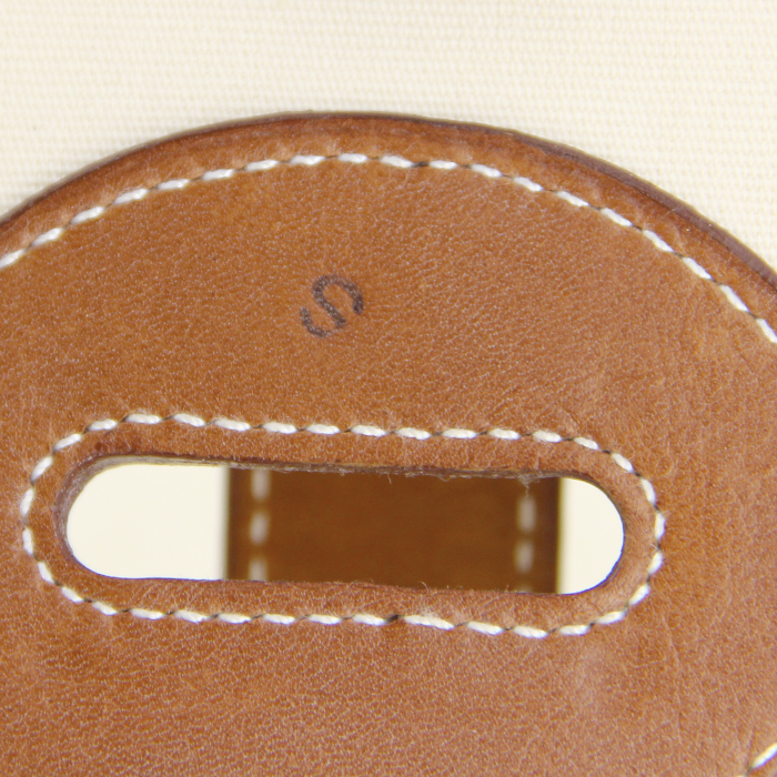 Bolso de mano Hermes en lona beige y cuero marrón - Detail D4