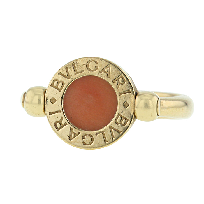 Sortija Bulgari Bulgari Bulgari en oro amarillo,  ónix y coral - Detail D2