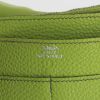 Hermes Dogon - Pocket Hand wallet in green togo leather - Detail D4 thumbnail