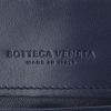 Bottega Veneta shopping bag in blue braided leather - Detail D3 thumbnail