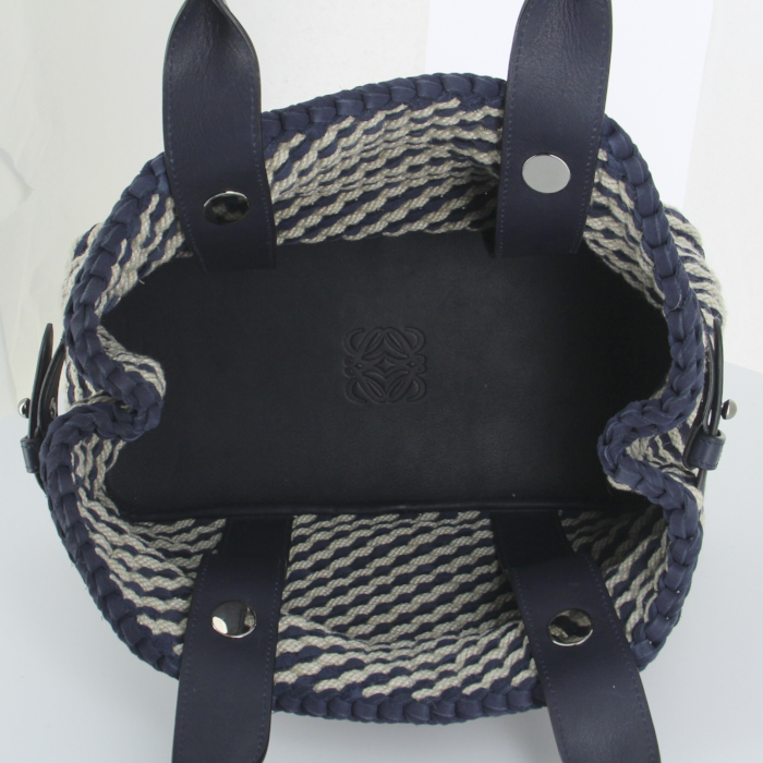 Loewe shopping bag in white and blue braided canvas and blue leather - Detail D2