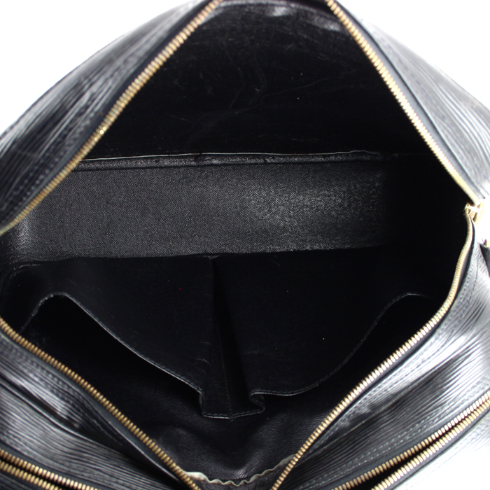 Bolso zurrón Louis Vuitton en cuero Epi negro - Detail D2