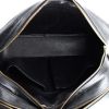 Borsa bisaccia Louis Vuitton in pelle Epi nera - Detail D2 thumbnail
