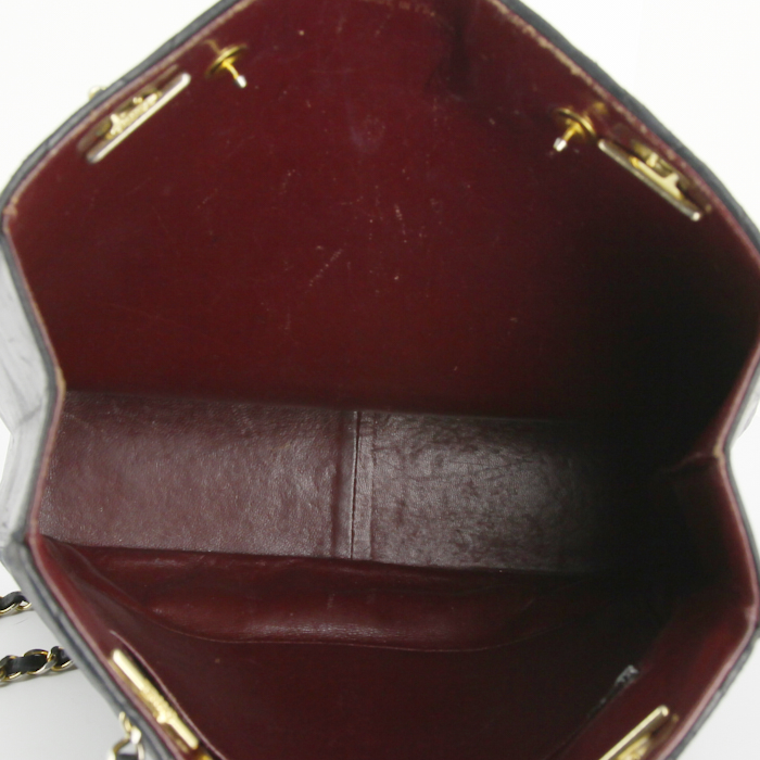 Bolso de mano Chanel Vintage en cuero acolchado negro - Detail D2