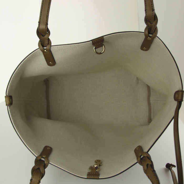 Gucci shopping bag in beige and taupe bicolor monogram canvas and taupe leather - Detail D2