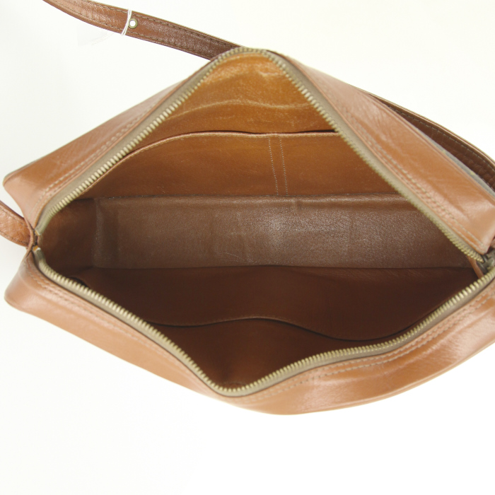 Louis Vuitton handbag in brown monogram canvas and brown leather - Detail D2