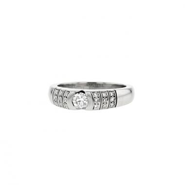 Chaumet Fidélité ring in platinium and diamonds