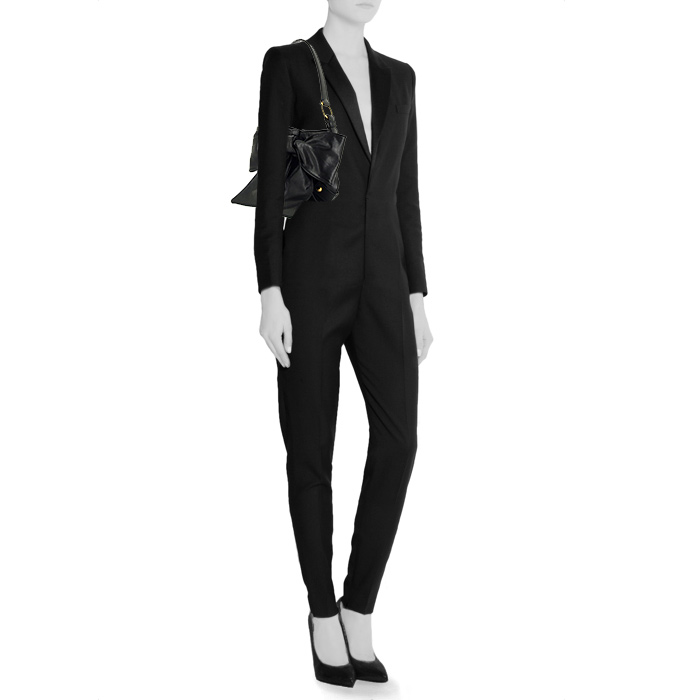 Saint Laurent Bow small model handbag in black grained leather - Detail D1
