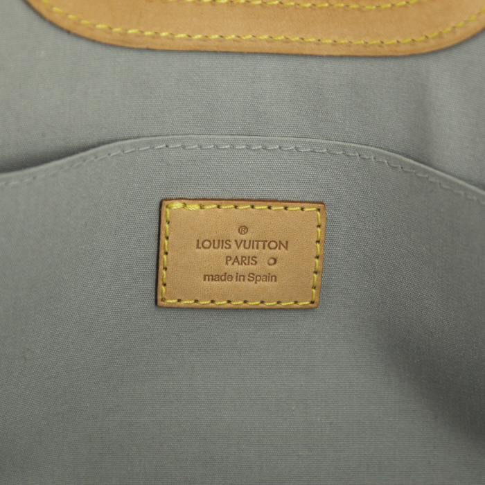 Louis Vuitton handbag in beige monogram patent leather and natural leather - Detail D4