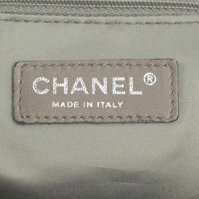 Borsa da spalla o a mano Chanel Pocket in the city in pelle martellata nera - Detail D3
