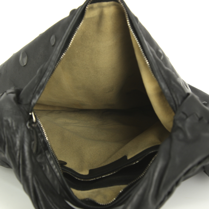 Bolso de mano Bottega Veneta Veneta en cuero negro - Detail D2