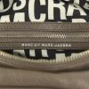 Bolso de mano Marc Jacobs en cuero de color marrón glacial - Detail D4 thumbnail
