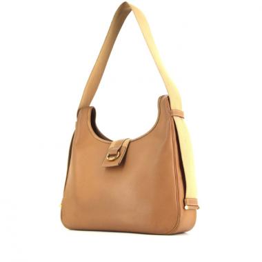 Bolso de mano Hermes Tsako en cuero epsom color oro