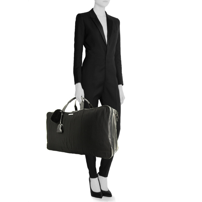 Gucci Gucci Bagage medium model travel bag in black canvas and black patent leather - Detail D1