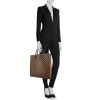 Louis Vuitton Louis shopping bag in ebene damier canvas and brown leather - Detail D1 thumbnail