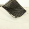 Bolso de mano Dior Gaucho en cuero blanco - Detail D2 thumbnail