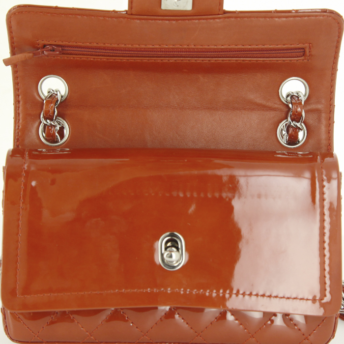 Borsa in pelle verniciata e foderata arancione - Detail D5