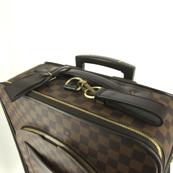 Valise souple Louis Vuitton Pegase 55 en toile damier enduite et cuir marron - Detail D2