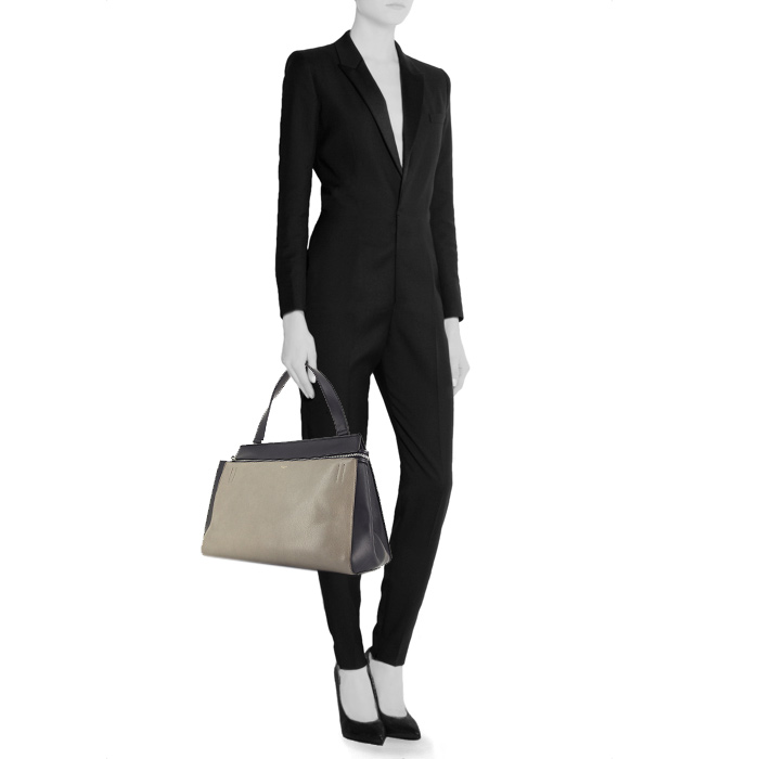 Bolso de mano Celine Edge en cuero granulado bicolor gris y azul - Detail D1