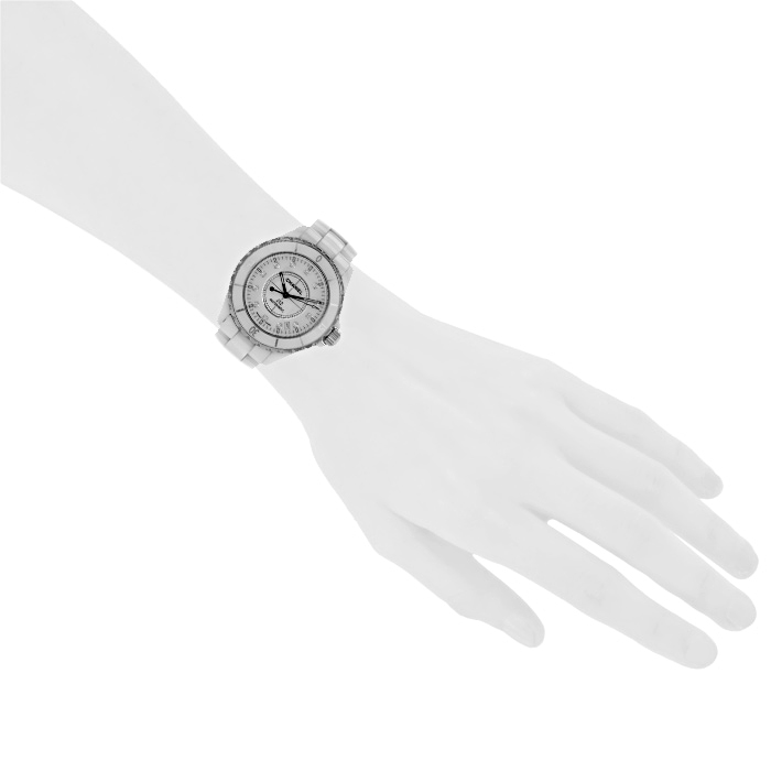 Chanel J12  small model watch in white ceramic Ref:  2000 - Detail D1