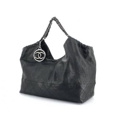 Shopping bag in black leather