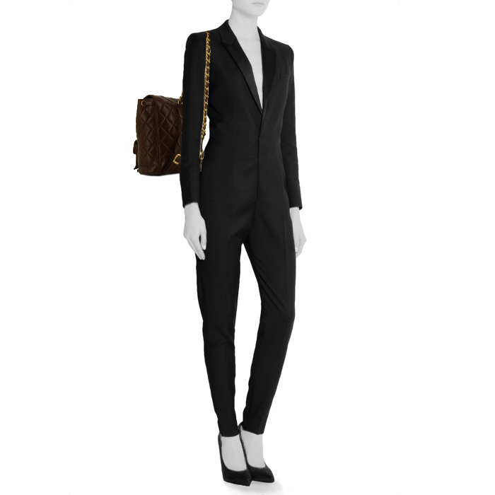 Chanel backpack in brown quilted leather - Detail D1