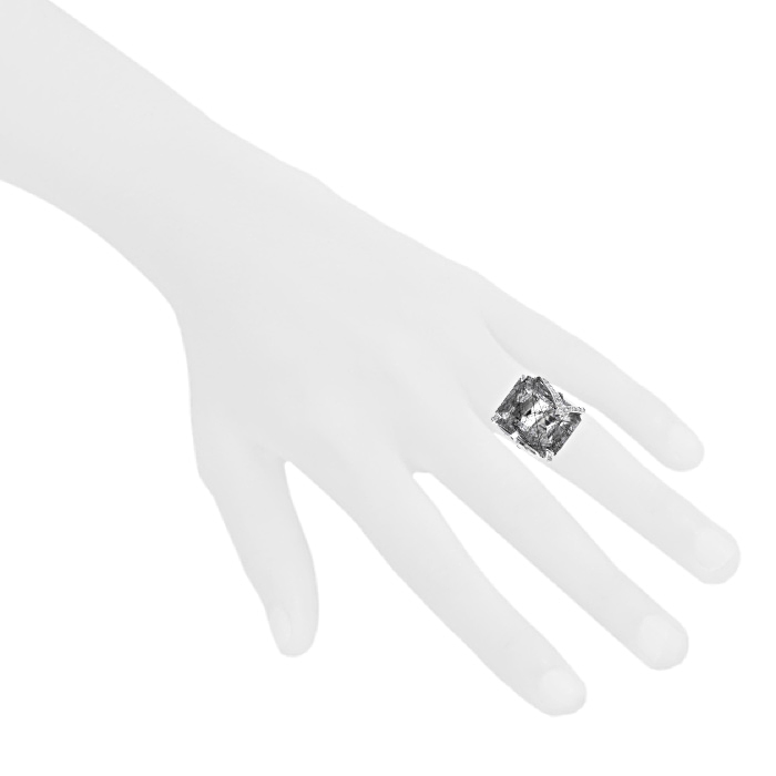 Bague Chanel Cristaux Glacés en or blanc,  quartz flèche d'amour et diamants - Detail D1