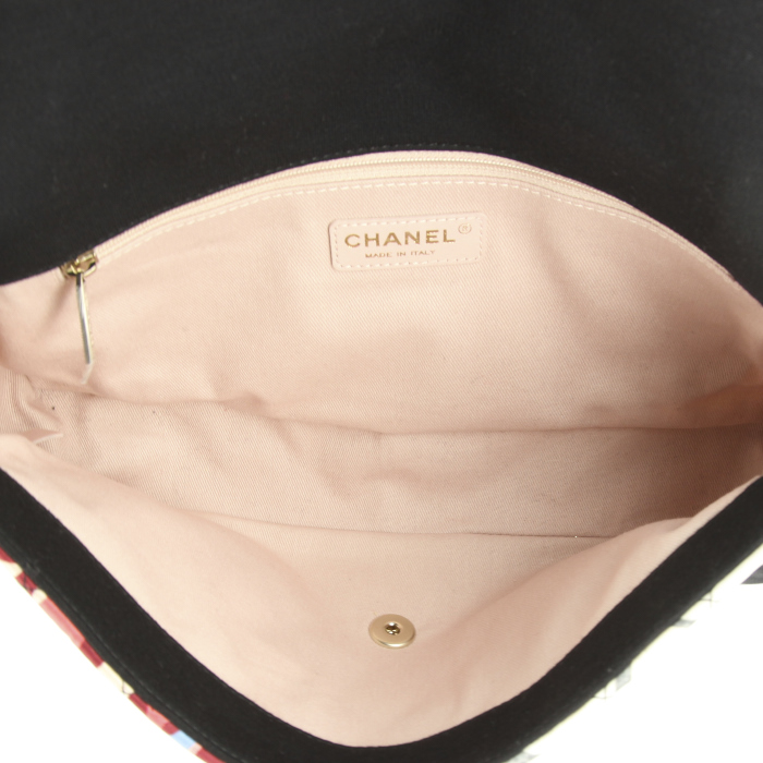 Bolso bandolera Chanel Timeless Maxi Jumbo en lona acolchada multicolor negra, rosa, blanquecina y roja ladrillo - Detail D3