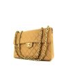Chanel Timeless Jumbo handbag in beige quilted grained leather - 00pp thumbnail