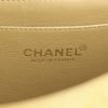 Sac à main Chanel Timeless Jumbo en cuir grainé matelassé beige - Detail D4 thumbnail