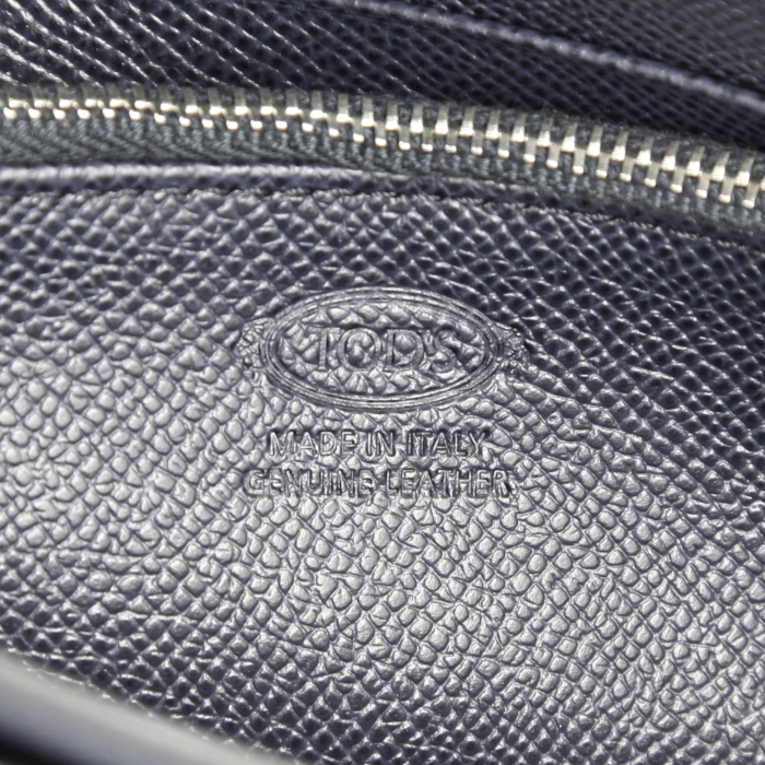Tod's wallet in blue grained leather - Detail D3