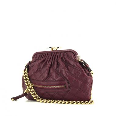 Bolso de mano Marc Jacobs en cuero acolchado color burdeos