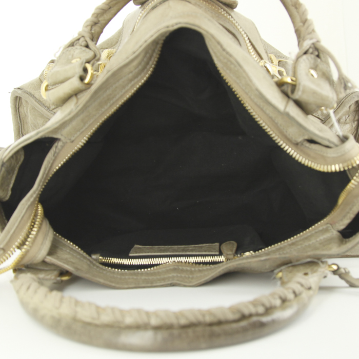 Sac à main Balenciaga City en cuir beige gris - Detail D2