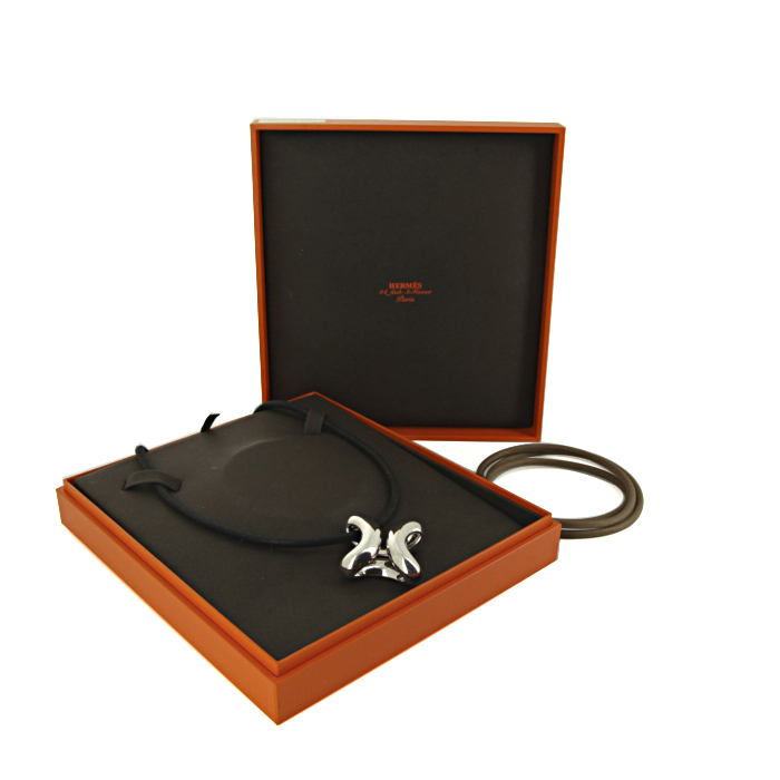 Hermes Lima size XL pendant in silver - Detail D2
