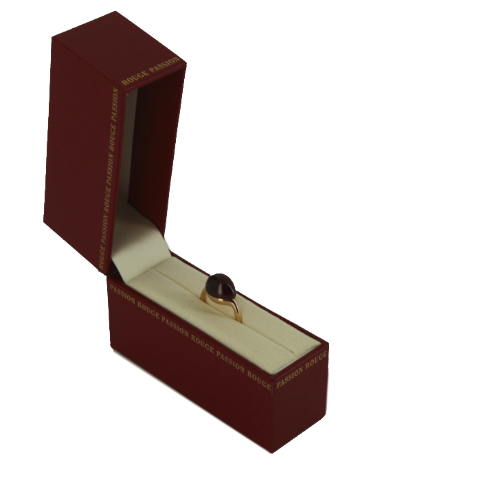 Pomellato Rouge Passion ring in 14 carats yellow gold and synthetic ruby - Detail D2