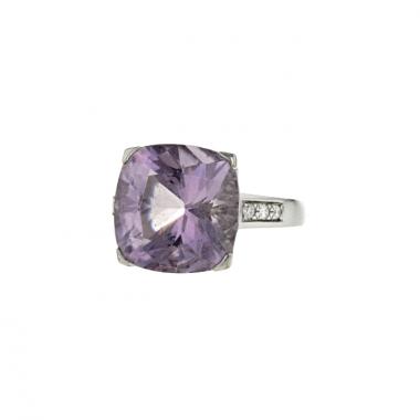 Bague Mauboussin Gueule d'Amour en or blanc et diamants et en améthyste rose