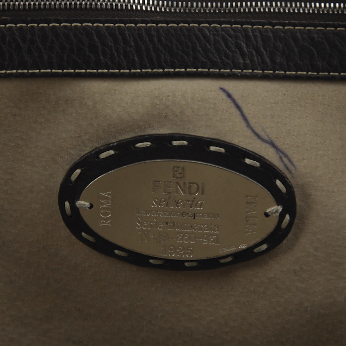 Sac à main Fendi Selleria en cuir marron - Detail D3