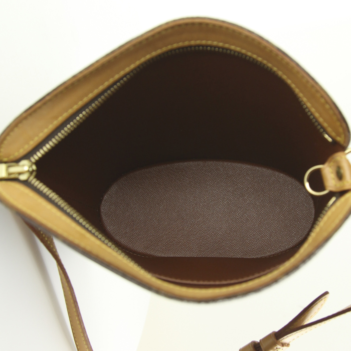 Sac bandoulière Louis Vuitton Drouot en toile monogram et cuir naturel - Detail D2