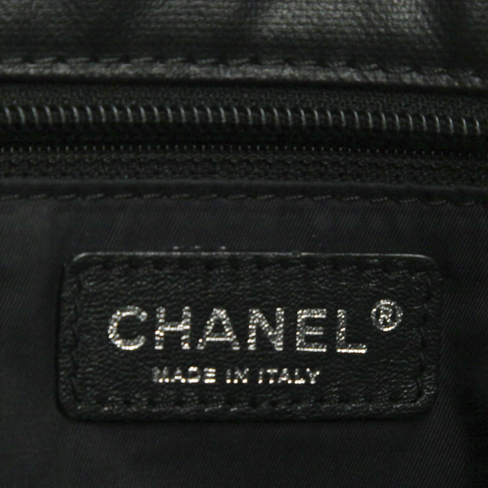 Chanel Grand Shopping shopping bag in black quilted canvas and black leather - Detail D3
