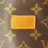 Borsa a tracolla Louis Vuitton Saumur modello piccolo in tela monogram cerata e pelle naturale - Detail D4 thumbnail