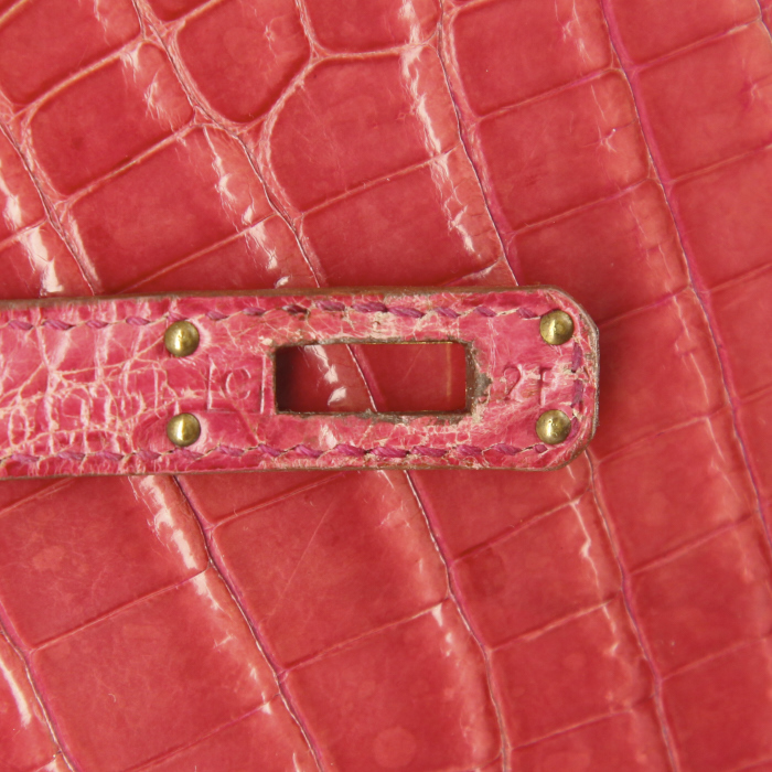 HERMES  Kelly 20 cm en cuir rose avec anse, tirette clochette BE traces d'eau à l'avant gauche du sac traces de stylos sous rabat intérieur marqué (usures) marques de décoloration face avant/arrière  - Detail D5