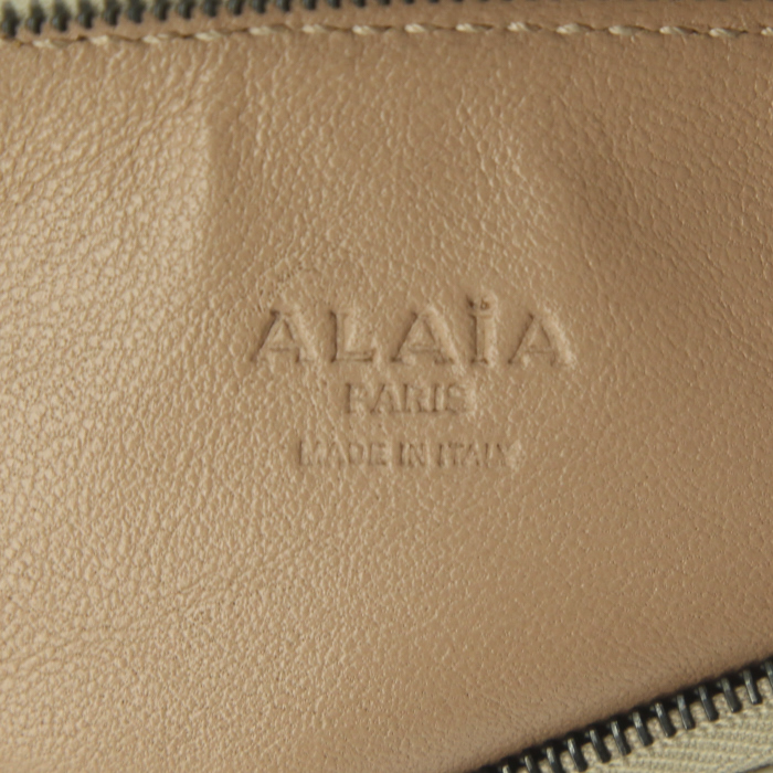 Alaia shopping bag in rosy beige leather - Detail D4