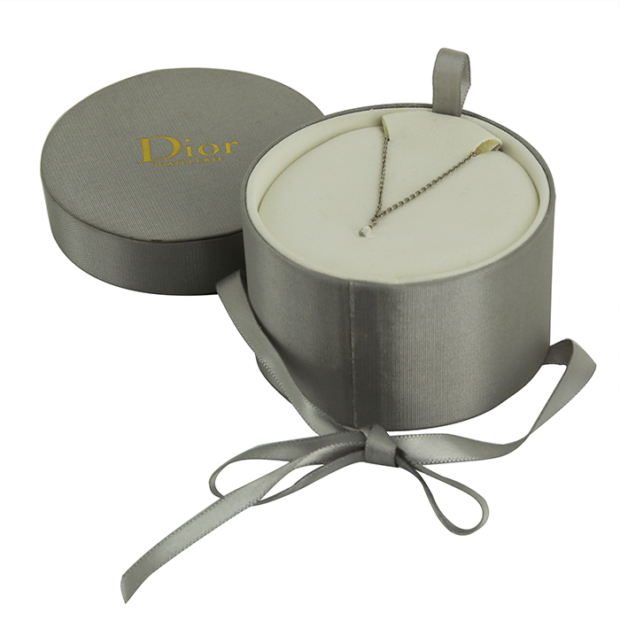 Collier Dior en or blanc et diamant - Detail D2