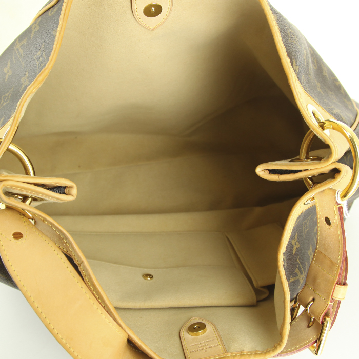 Louis Vuitton Galliera large model handbag in monogram canvas and natural leather - Detail D2