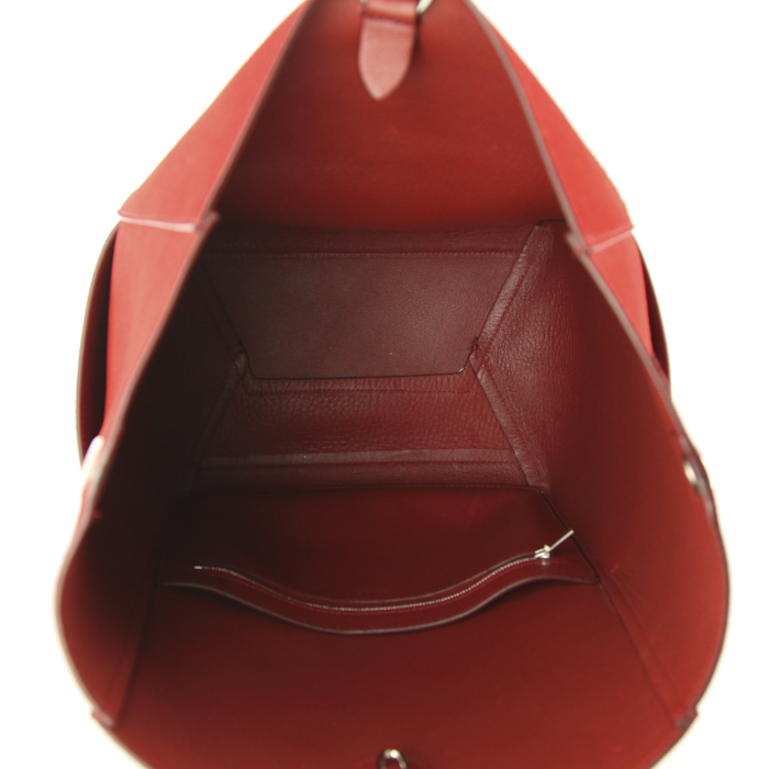 Celine shoulder bag in red suede - Detail D2